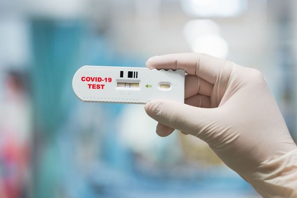 Que faire en cas de test positif au Covid-19 ?